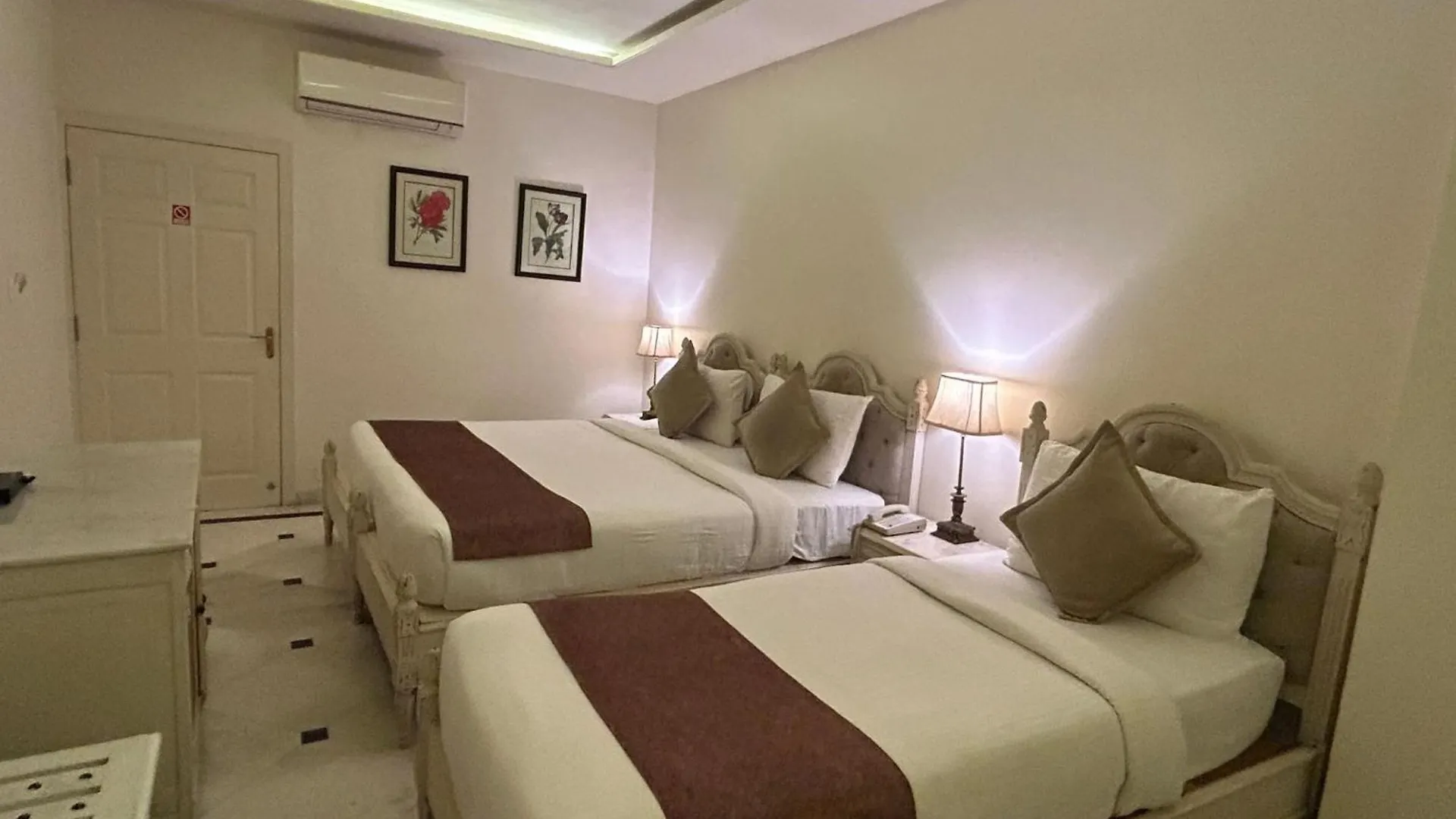 Moustache Select Udaipur Hotell