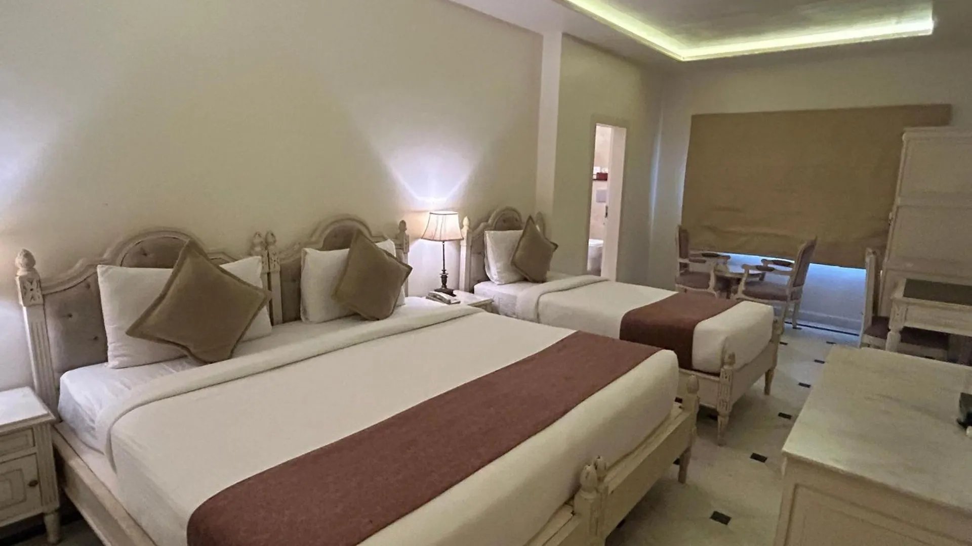 Moustache Select Udaipur Hotell 3*,